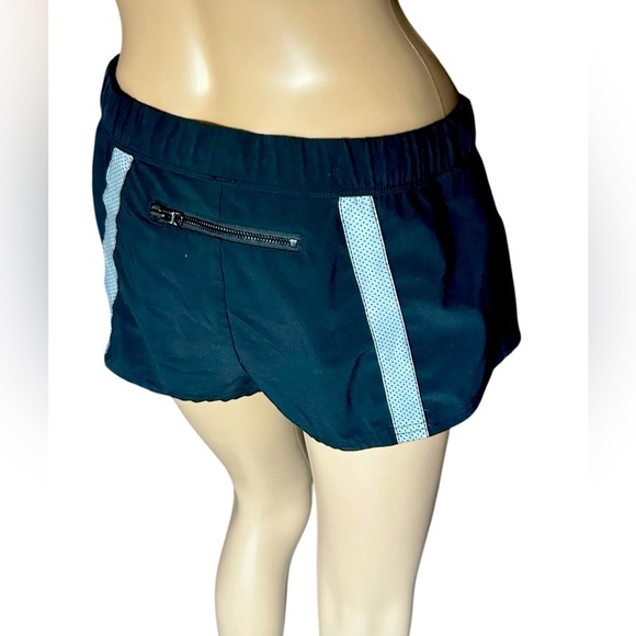 Free People Movement Hot Trot Shorts Zip Pocket Reflective Women’s Size XS Black - Picture 5 of 11